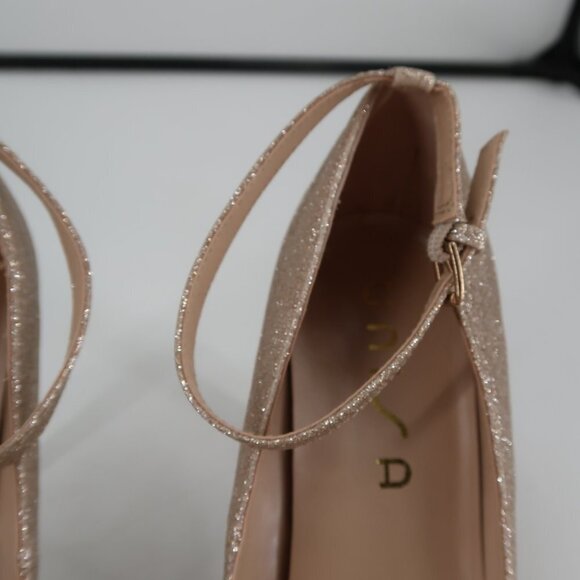 Unisa Women's Light Pink Texture Glitter Heels Size 10 in Box - Picture 5 of 12